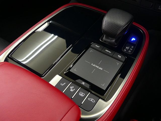 TOYOTA LEXUS LS500 2021