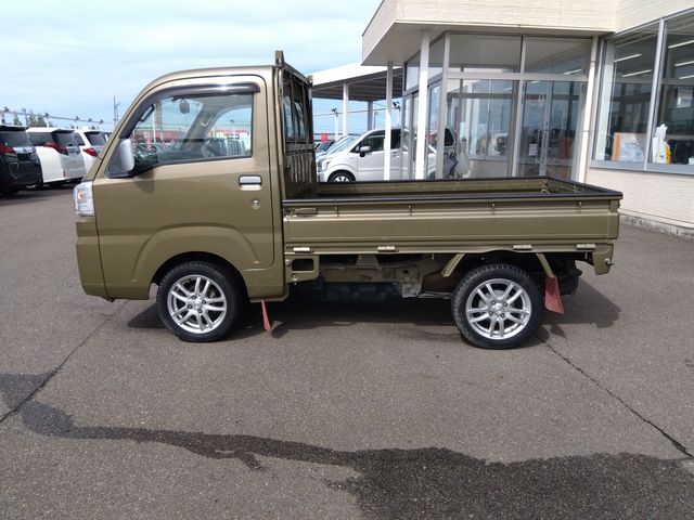 DAIHATSU HIJET truck 4WD 2014