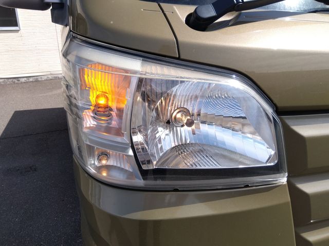 DAIHATSU HIJET truck 4WD 2014