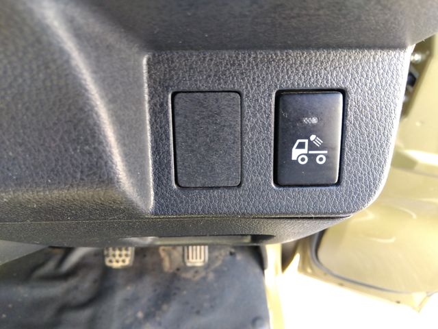 DAIHATSU HIJET truck 4WD 2014