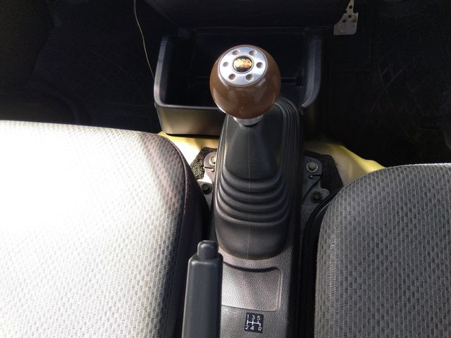 DAIHATSU HIJET truck 4WD 2014