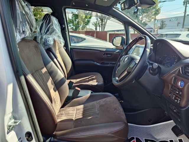 TOYOTA ESQUIRE HYBRID 2019