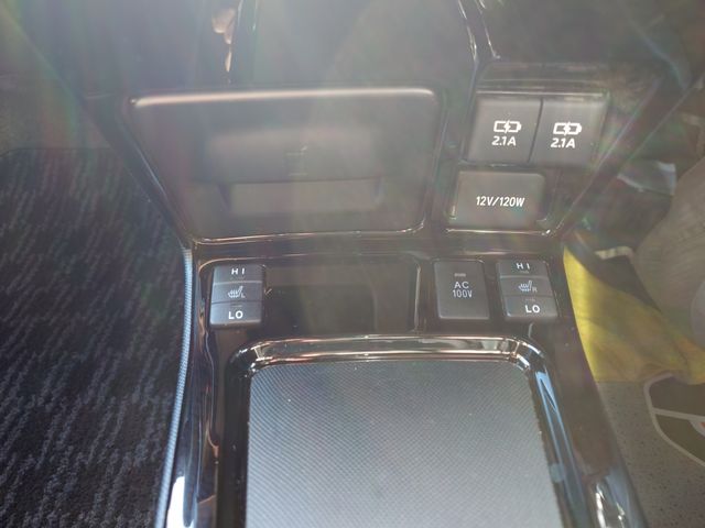 TOYOTA ESQUIRE HYBRID 2019