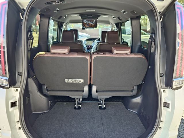 TOYOTA ESQUIRE HYBRID 2019