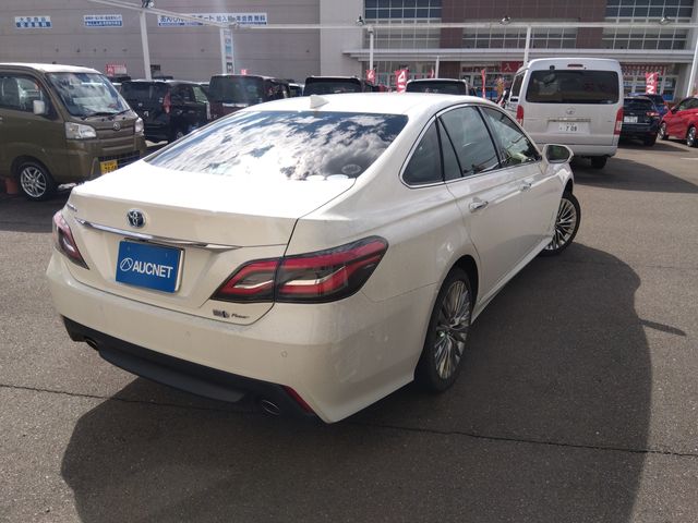 TOYOTA CROWN sedan hybrid 4WD 2020