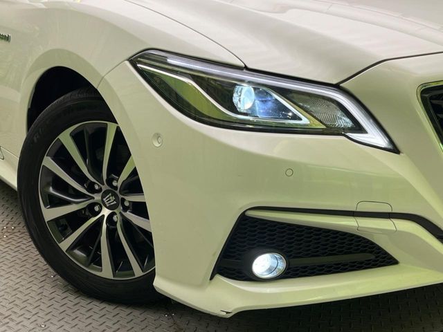 TOYOTA CROWN sedan hybrid 2019