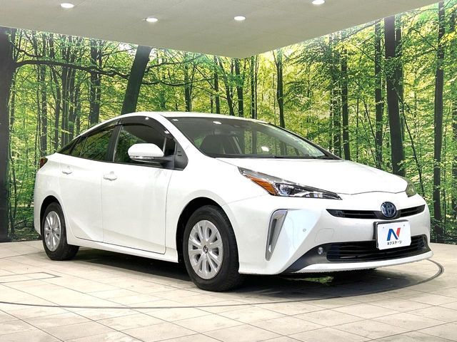 TOYOTA PRIUS 2021