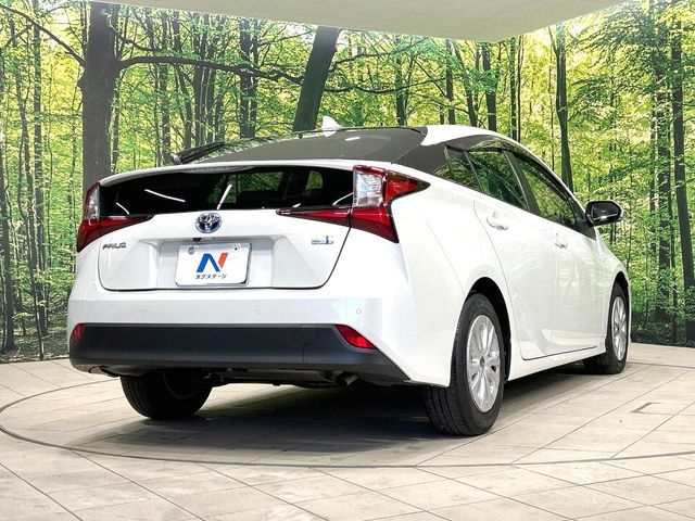 TOYOTA PRIUS 2021