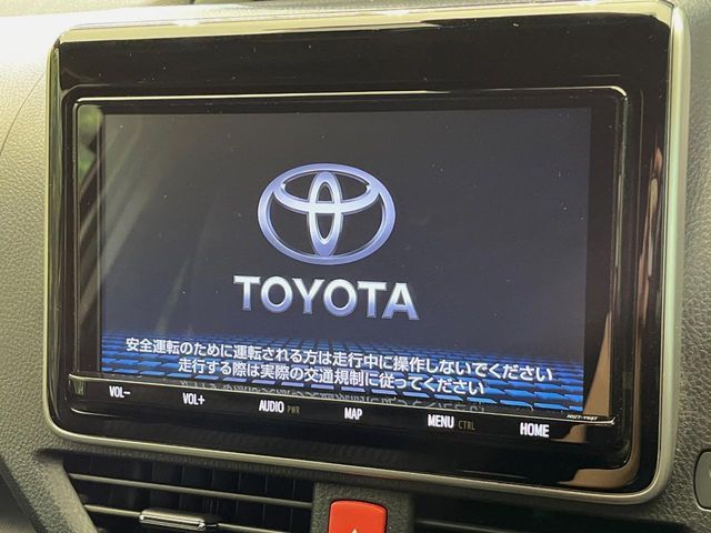 TOYOTA VOXY 4WD 2019