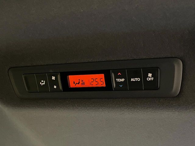 TOYOTA VOXY 4WD 2019