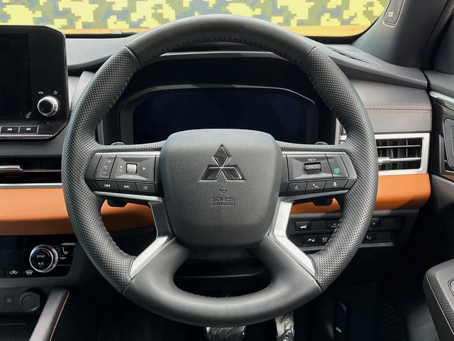 MITSUBISHI OUTLANDER PHEV 2024