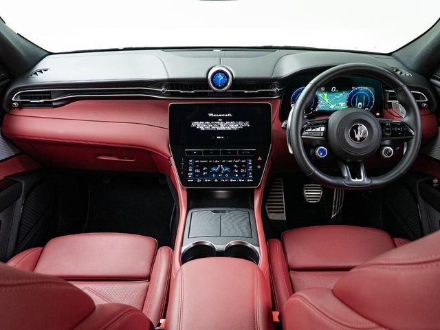 MASERATI MASERATI Grecale 2024