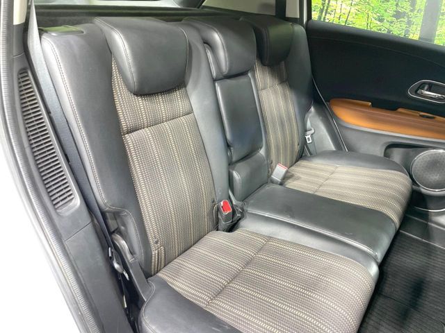 HONDA VEZEL HYBRID 2015