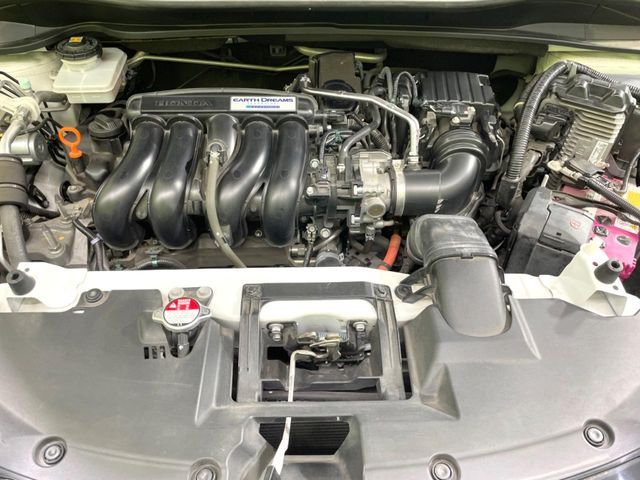 HONDA VEZEL HYBRID 2015