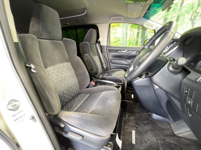 TOYOTA ALPHARD 2017