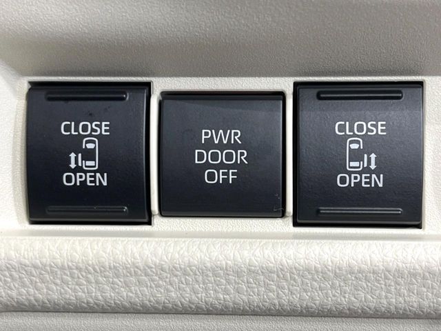 TOYOTA SIENTA HYBRID 2025