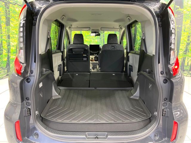 TOYOTA SIENTA HYBRID 2025