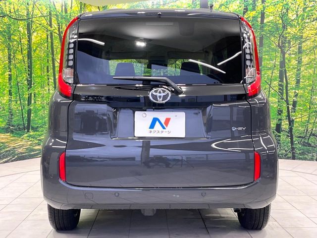 TOYOTA SIENTA HYBRID 2025