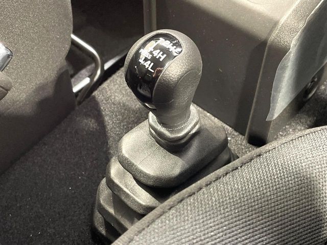 SUZUKI JIMNY NOMADE 2025