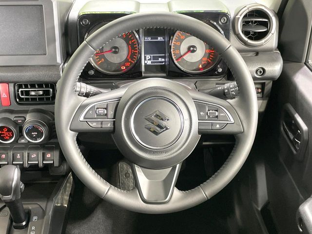 SUZUKI JIMNY NOMADE 2025