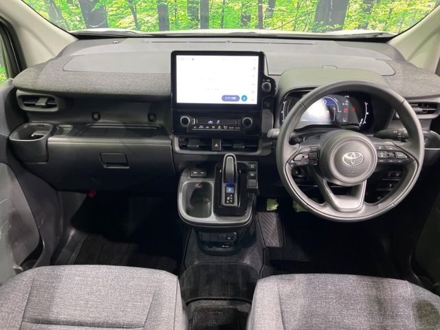 TOYOTA SIENTA HYBRID 2023