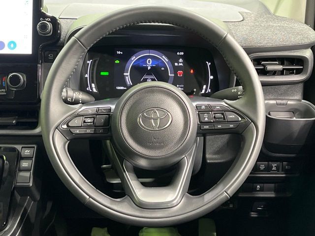 TOYOTA SIENTA HYBRID 2023