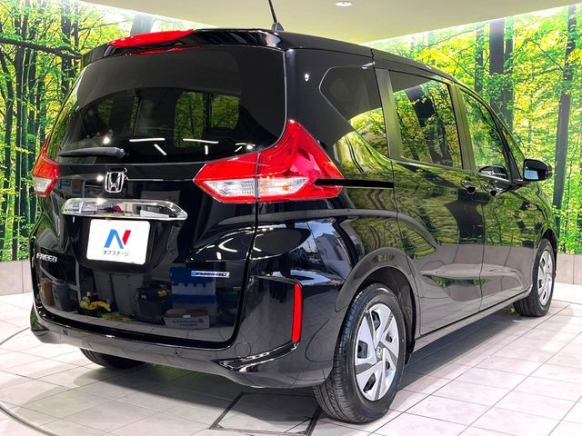 HONDA FREED HYBRID 2023