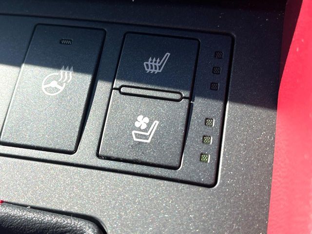 TOYOTA LEXUS RC200t 2016