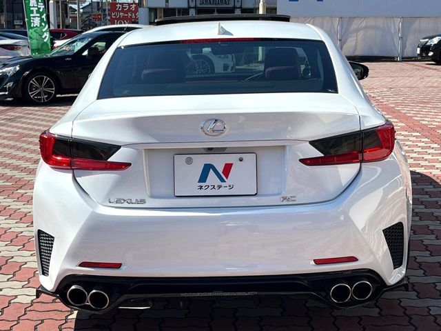 TOYOTA LEXUS RC200t 2016