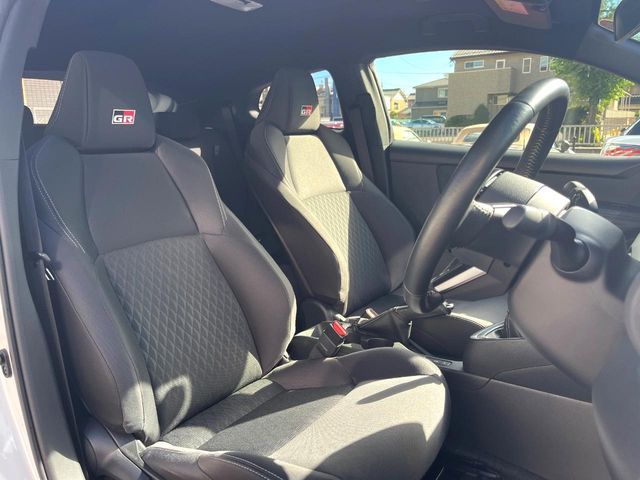 TOYOTA GR YARIS 2022