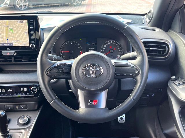 TOYOTA GR YARIS 2022