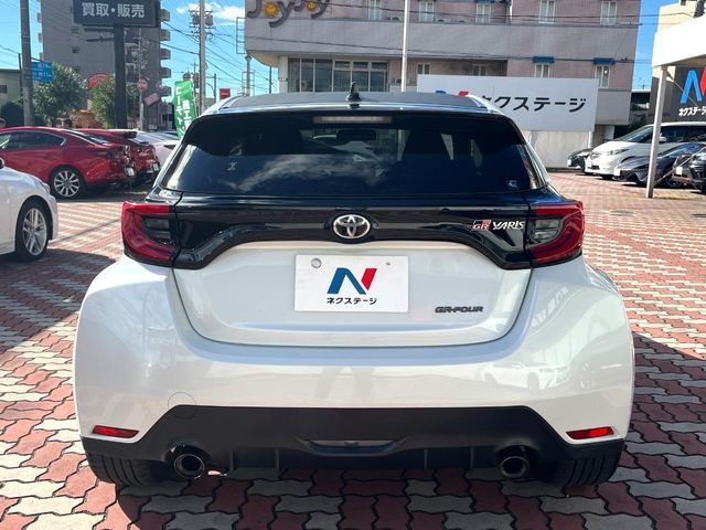 TOYOTA GR YARIS 2022