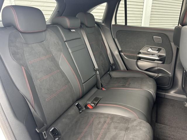 MERCEDES BENZ MERCEDES BENZ EQA 2024