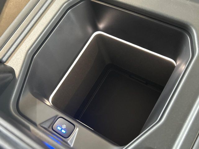 ROVER ROVER DEFENDER 2025