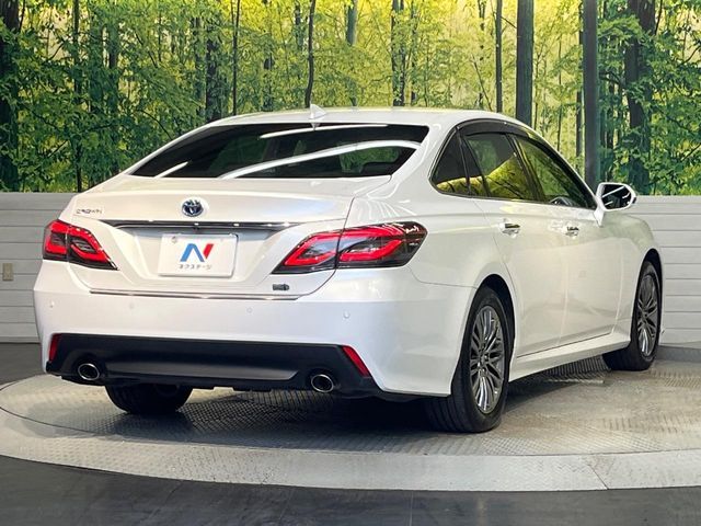 TOYOTA CROWN sedan hybrid 2021