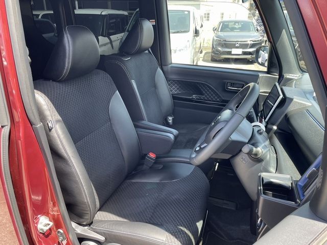 DAIHATSU TANTO CUSTOM 2021