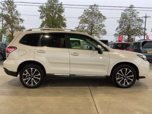 SUBARU FORESTER 2016