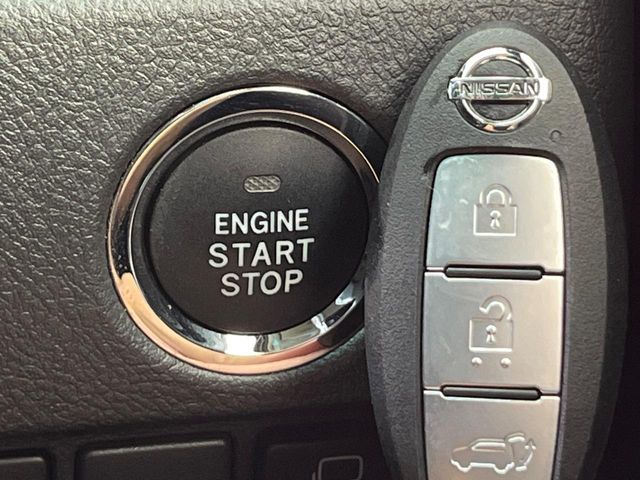 TOYOTA VELLFIRE 2012