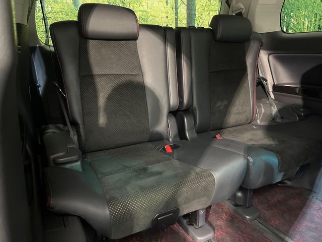 TOYOTA VELLFIRE 2012