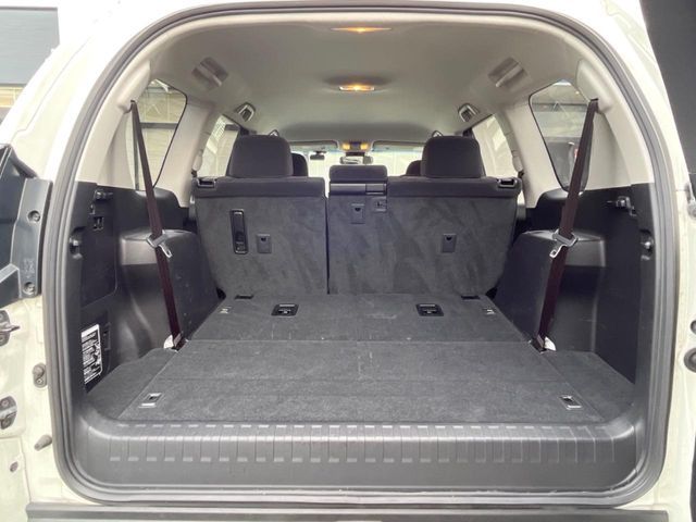 TOYOTA LANDCRUISER PRADO 2018