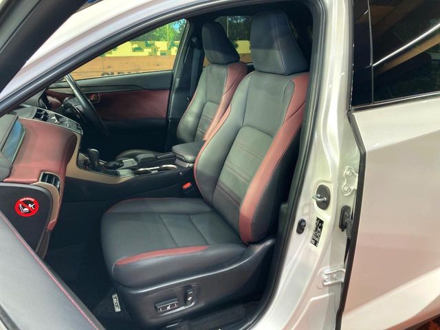 TOYOTA LEXUS NX300 2020