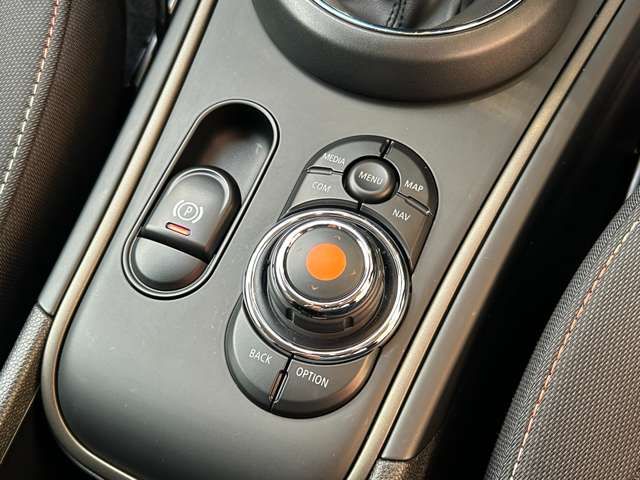 BMW MINI COOPER D CROSSOVER 2021