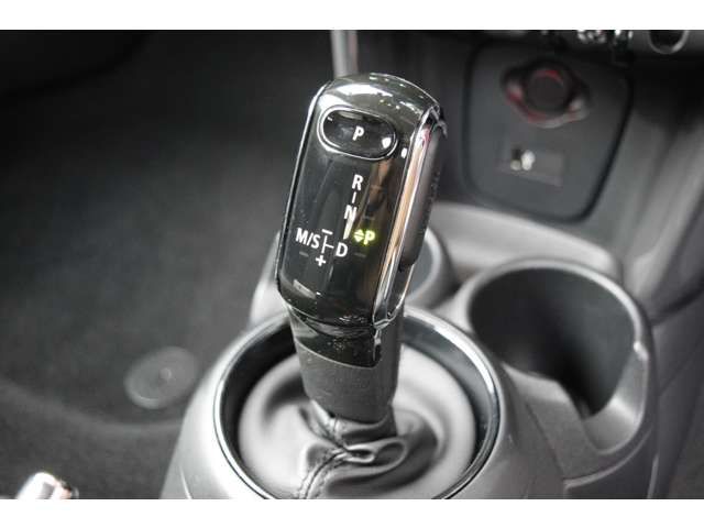 BMW MINI COOPER D 2020