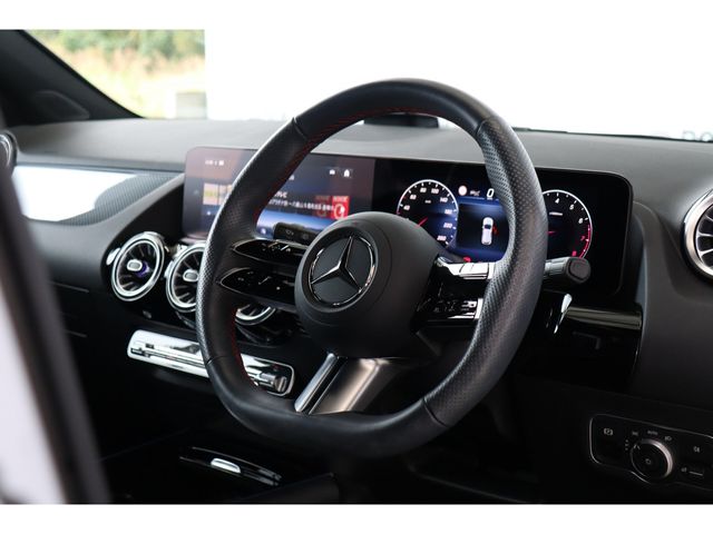 MERCEDES BENZ MERCEDES BENZ GLA class 2024