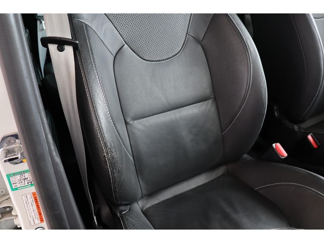 RENAULT RENAULT LUTECIA 2014