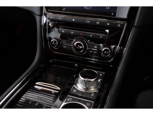 JAGUAR JAGUAR XJseries sedan 2017