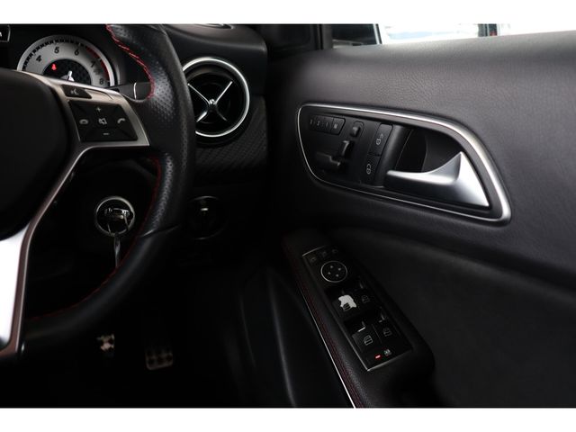 MERCEDES BENZ MERCEDES BENZ A class 2015