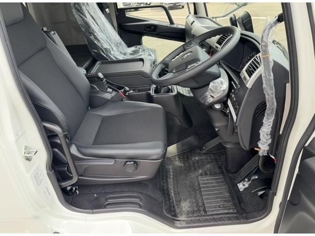 MITSUBISHI FUSOU FIGHTER 2025