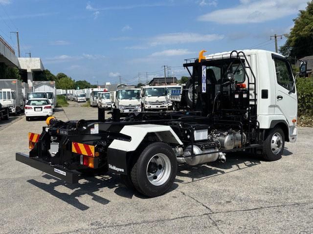 MITSUBISHI FUSOU FIGHTER 2025