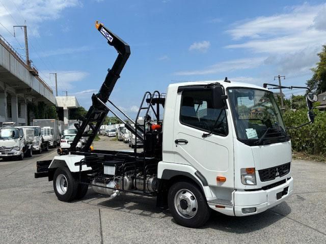 MITSUBISHI FUSOU FIGHTER 2025